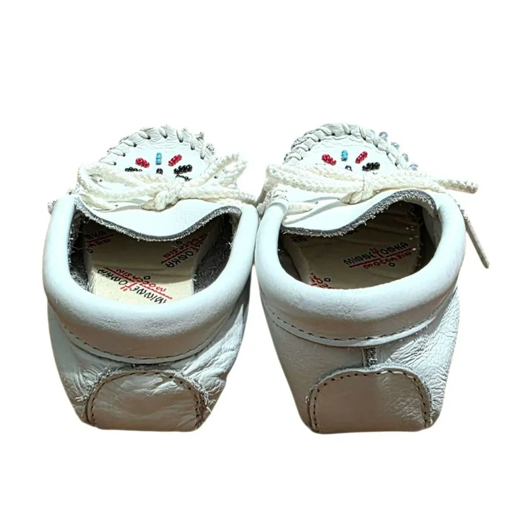 VTG Minnetonka White Leather Moccasins Small Kids 9 Shoes Indian Costume Moc USA